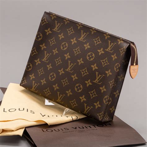 how to get louis vuitton toiletry pouch 26|Louis Vuitton monogram 26.